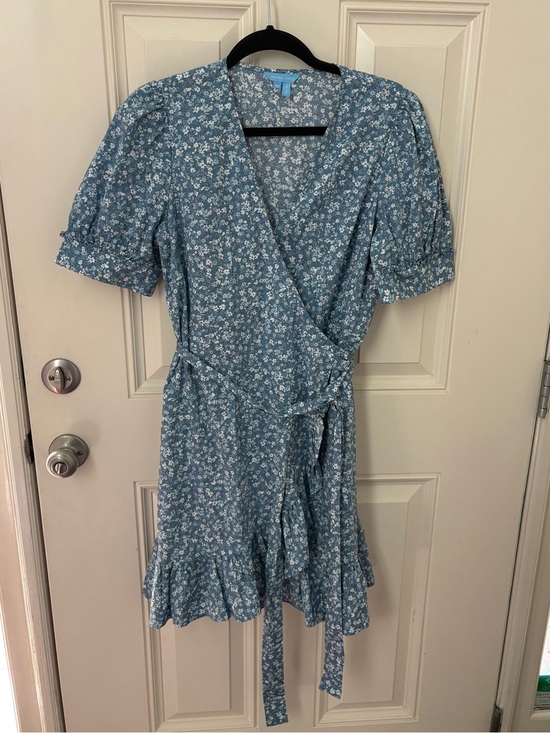 Draper James Dresses & Skirts - Draper James Reba Wrap Dress Size 10